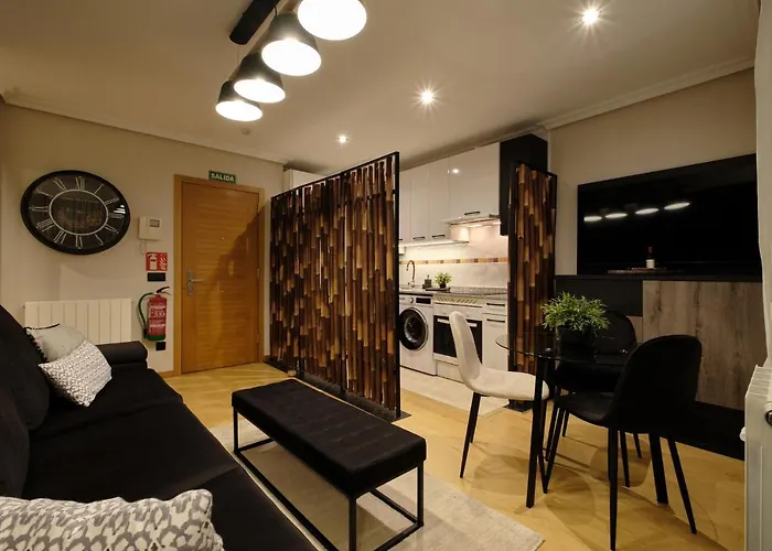 El Balconcillo, Elegante En El Centro Gijón