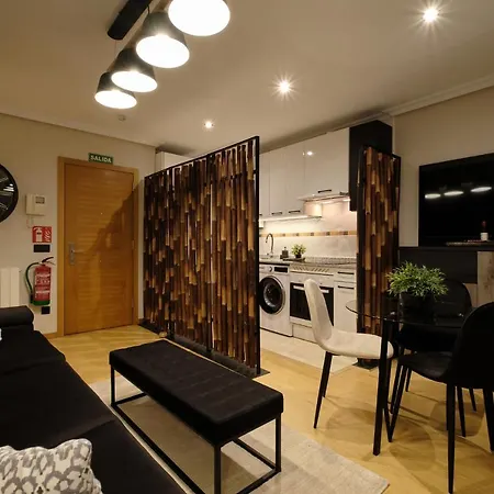 El Balconcillo, Elegante En El Centro Χιχόν